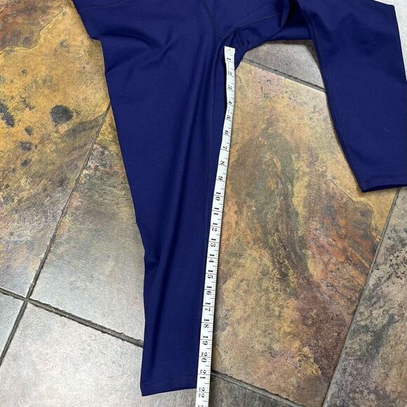 Fabletics Athletic Wear Cropped Pants Medium - Picture 4 of 8